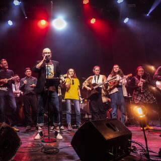 Komorně v Olomouci 🤩❤️

Moc děkujeme za krásnou komorní atmosféru. Udělali jste nám obrovskou radost tím, kolik z vás si doneslo hudební nástroj, a na konci jsme si zahráli všichni společně 🎸🎻🎷🪗

Dnes míříme do Poličky, kde to celé zakončíme 🙏

P?

📸 @david_podrabsky