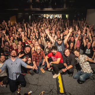 PARDUBICE ❤️

Od doby, co do Žlutého psa jezdíme, je to lepší a lepší. 🤩

Děkujeme vám moc za přízeň , moc si toho vážíme.

Máme vás rádi! 😍
Davy šílí! POLETÍME? 🚀
POLETÍME?