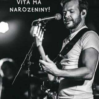 Dnes slaví narozeniny náš basový král Víťa! 🎸 Přejeme hodně zdraví, muziky, radosti a koncertů, na které se nezapomíná. ❤️

A co popřejete Víťovi vy?