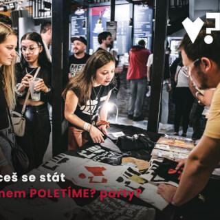 Díky tobě budou davy šílet stylově! 👚👕🕺💃

Chceš se stát součástí Poletíme? party jako náš MERCH BOY / GIRL?

Hledáme šikovného člověka (ideálně z Brna), který by se staral o prodej našeho merche na koncertech a měl pod palcem i celé produktové zázemí.

Někoho, kdo by to s námi chtěl táhnout dlouhodobě, intenzivně a s radostí. ❤️

Jestli máš chuť být u toho, ozvi se nám s krátkým textem o sobě a přidej i odkaz na své sociální sítě na: tpaleta@applausebooking.cz 📩

Těšíme se na tebe.
Poletíme? ✈️